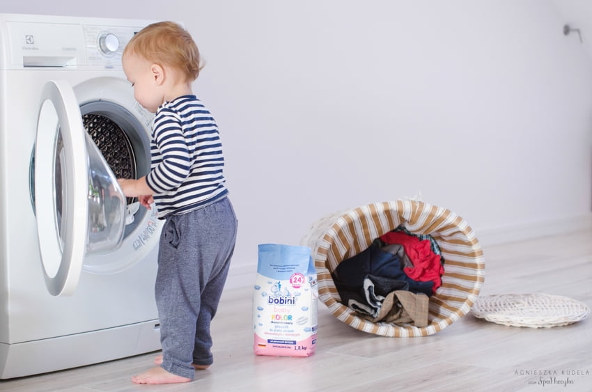 Jak bezpiecznie wyprać ubranka naszego dziecka?