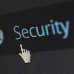 Spoofing – jak działa to oszustwo i jak się przed nim bronić?